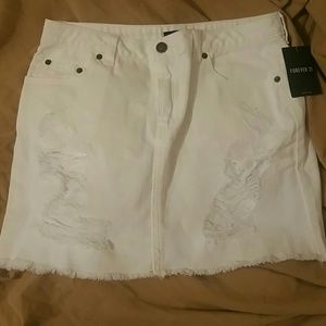 Forever 21 White Mini Distressed Skirt Size Medium